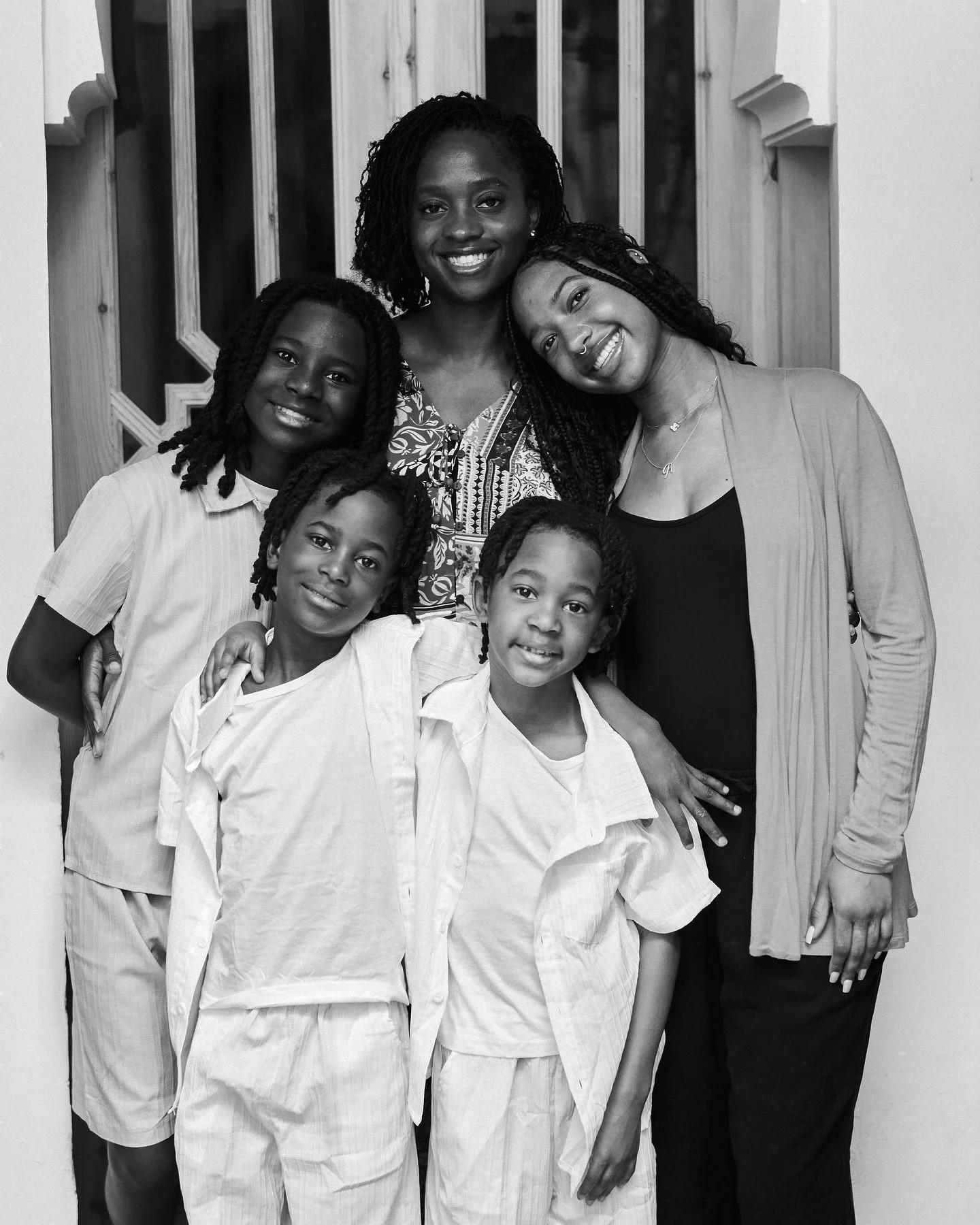 Portrait de famille en noir et blanc
